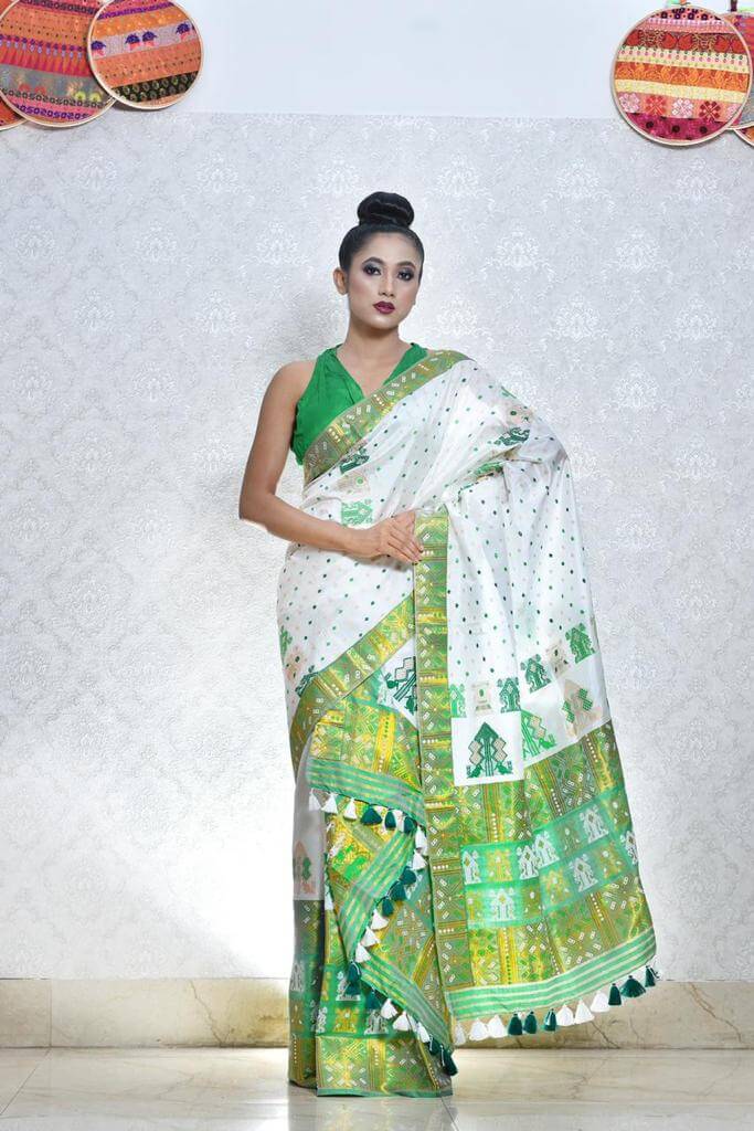 WHITE AND GREEN MEKHELA CHADAR WITH JARI AND THREAD WORK